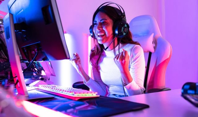 Kingdom Heir Simulator: Navigating Court Intrigue and Betrayals